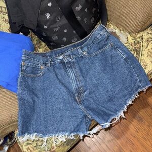 Levi Cut Off Shorts